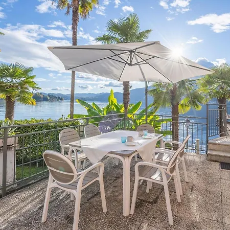 Casa Delle Palme Con Terrazza Sul E Apartmán Pettenasco